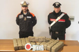 Carabinieri capitaneria Hashish1