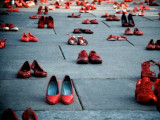 Violenza Donne Scarpe Rosse1